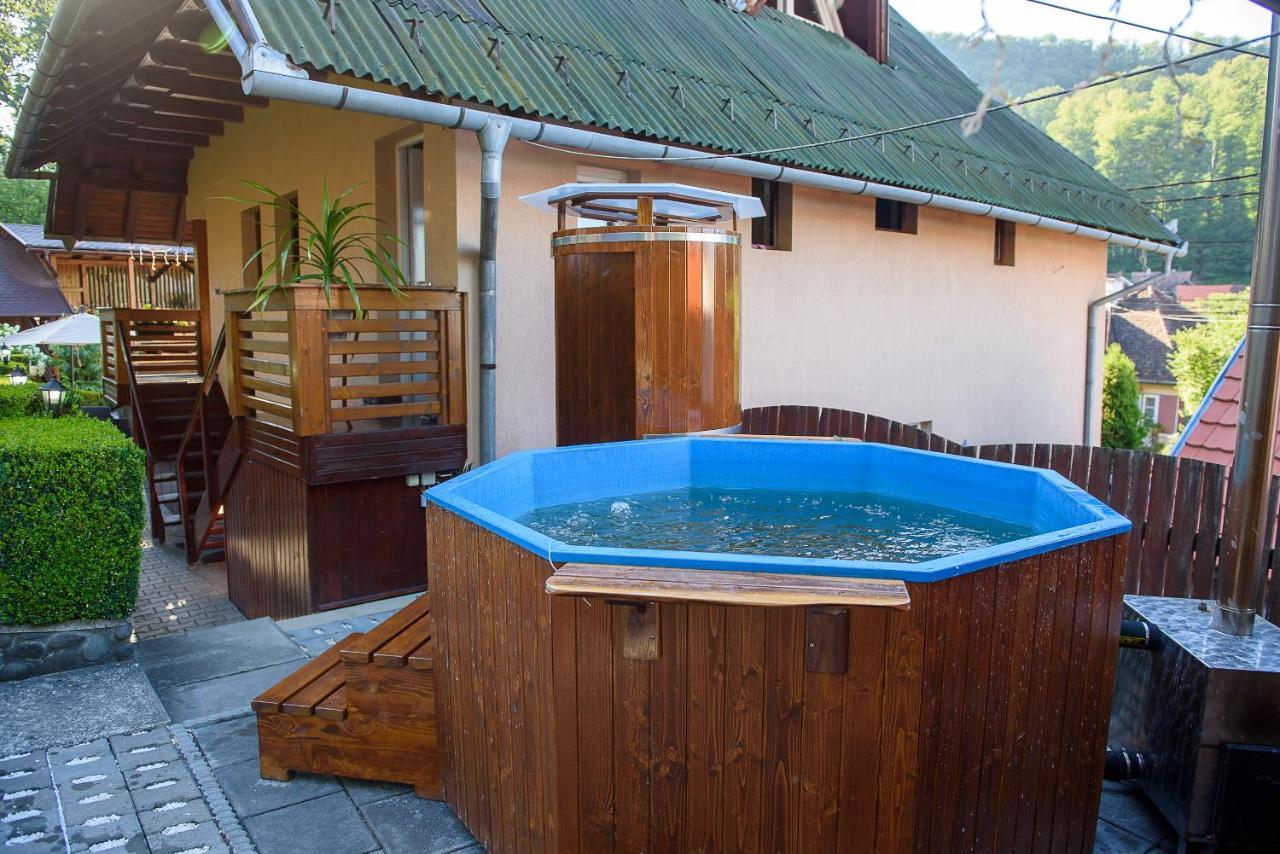 Casa Edy Hotell Sovata Exteriör bild