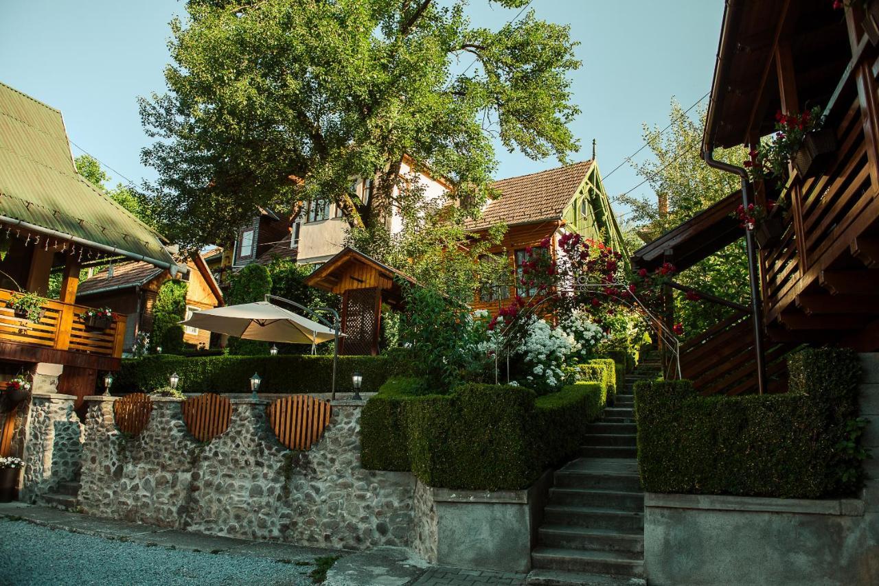 Casa Edy Hotell Sovata Exteriör bild