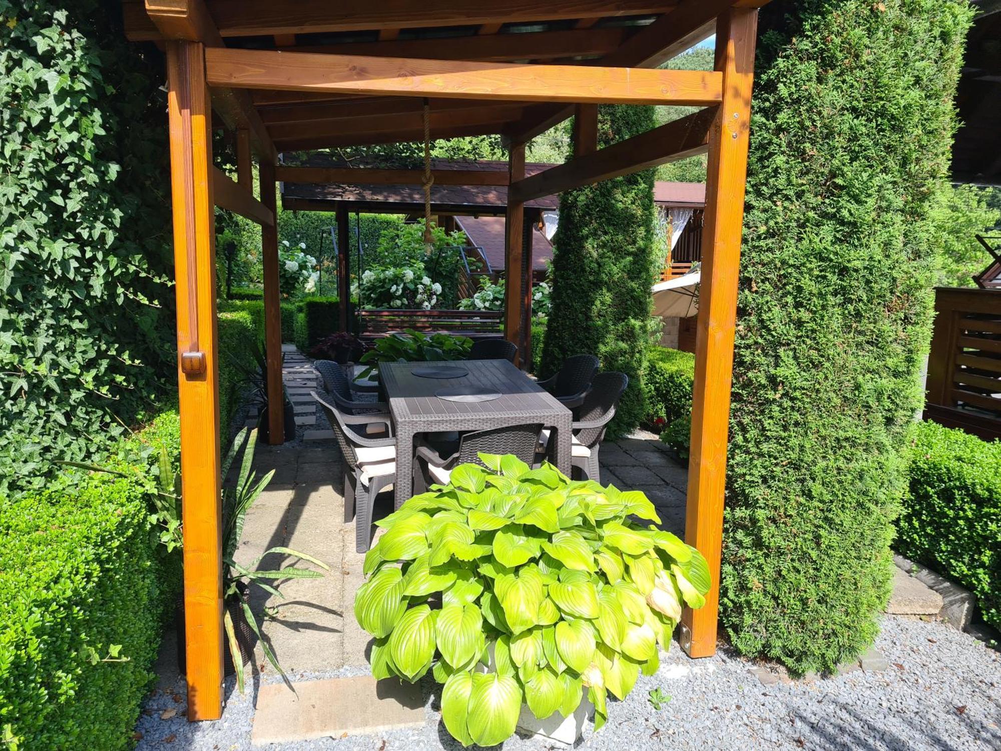 Casa Edy Hotell Sovata Exteriör bild